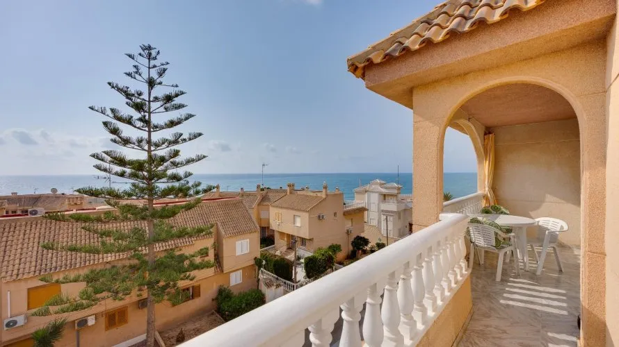 Apartamento de 70m² en Torrevieja, España No. 562 № 20