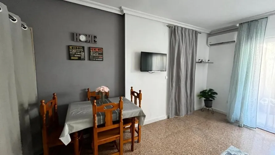 Apartamento de 2 dormitorios en Torrevieja, España No. 582 № 9