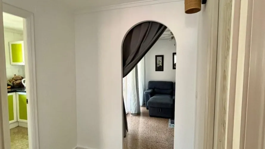 Apartamento de 2 dormitorios en Torrevieja, España No. 582 № 1