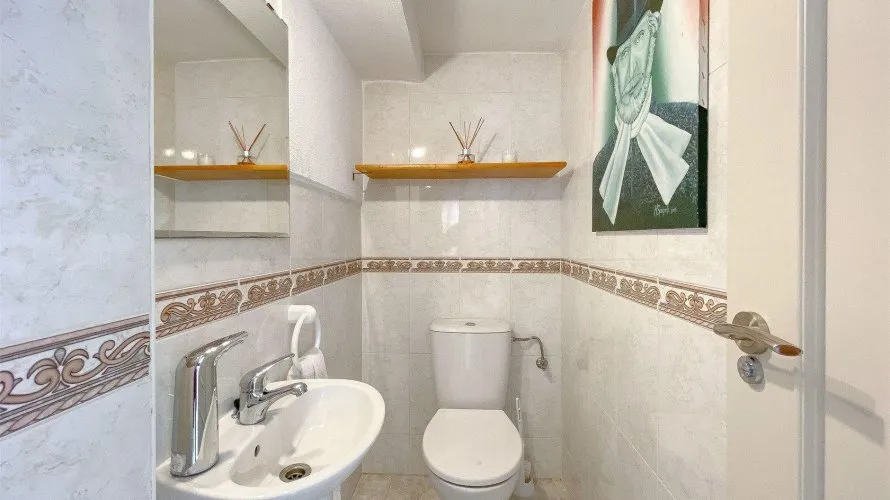 Сasa de 3 dormitorios en Torrevieja, España No. 616 № 24