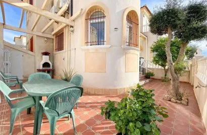 Сasa de 3 dormitorios en Torrevieja, España No. 616
