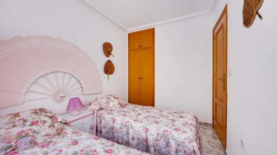 Apartamento de 70m² en Torrevieja, España No. 562 № 14