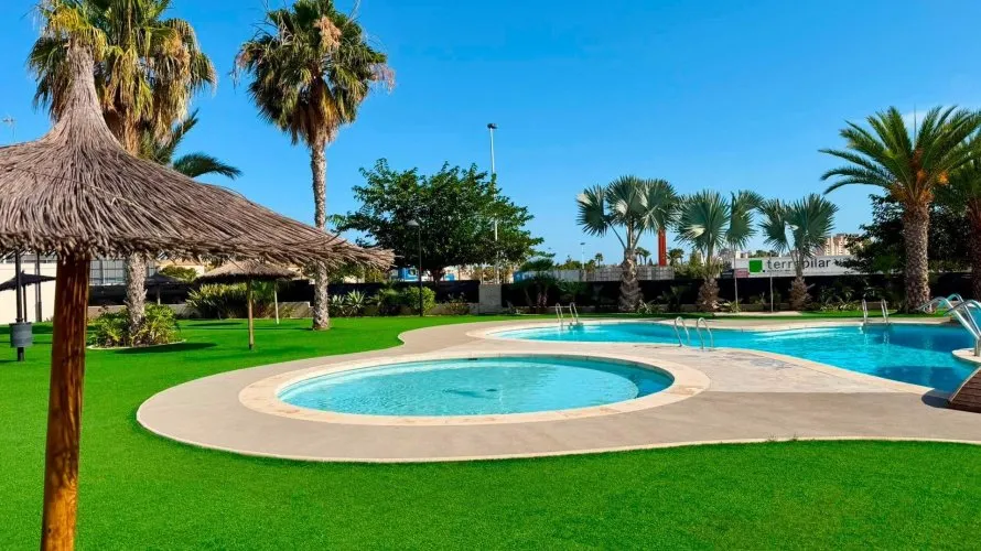 Parcela de 2 dormitorios en Torrevieja, España No. 610