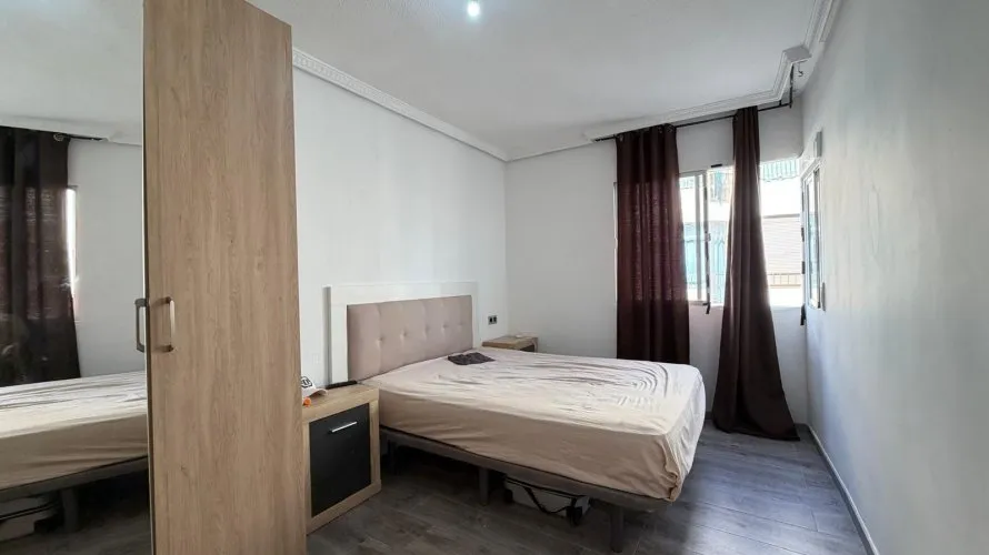 Apartamento de 2 dormitorios en Torrevieja, España No. 590 № 15