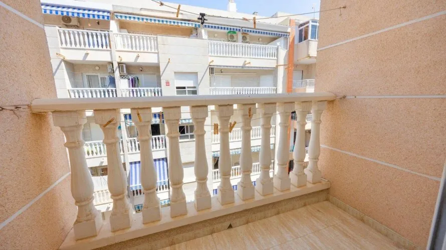 Apartamento de 1 dormitorio en Torrevieja, España No. 632 № 17