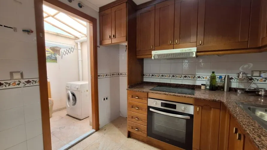 Dúplex de 83m² en Torrevieja, España No. 692 № 17