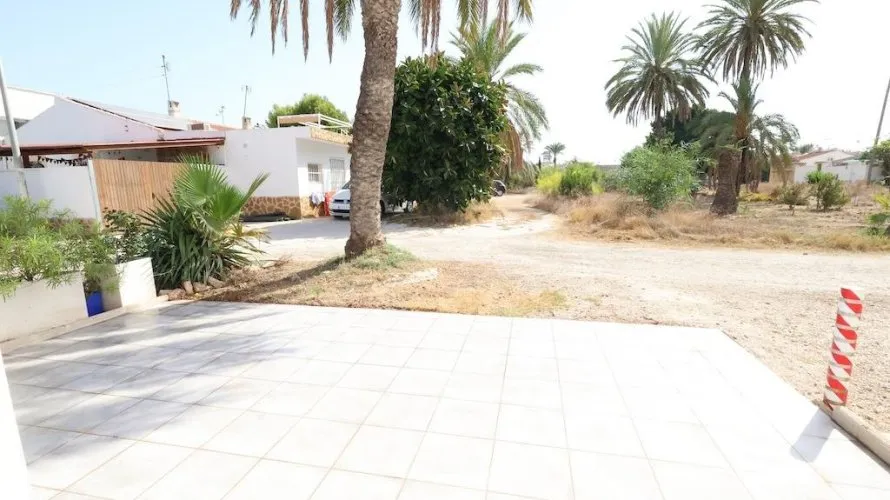 Bungalow de 3 dormitorios en Torrevieja, España No. 709 № 5