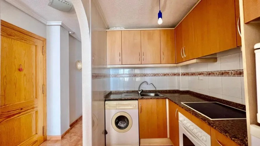 Apartamento de 1 dormitorio en Torrevieja, España No. 688 № 13