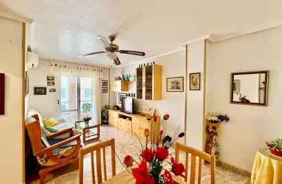 Apartamento de 2 dormitorios en Torrevieja, España No. 629