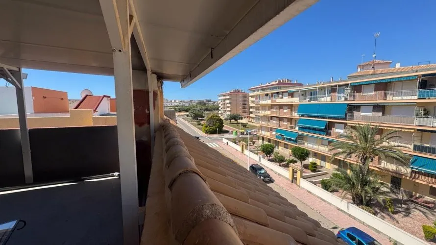 Ático de 3 dormitorios en Torrevieja, España No. 622 № 6