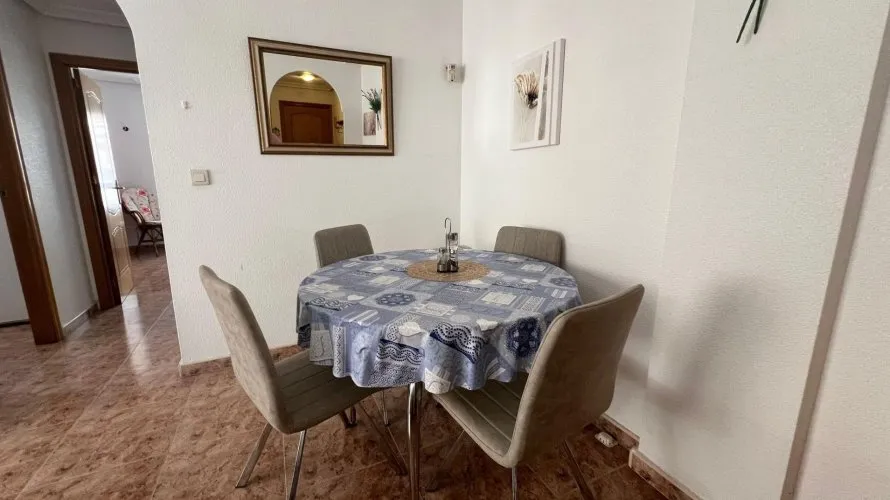 Apartamento de 2 dormitorios en Torrevieja, España No. 641 № 19