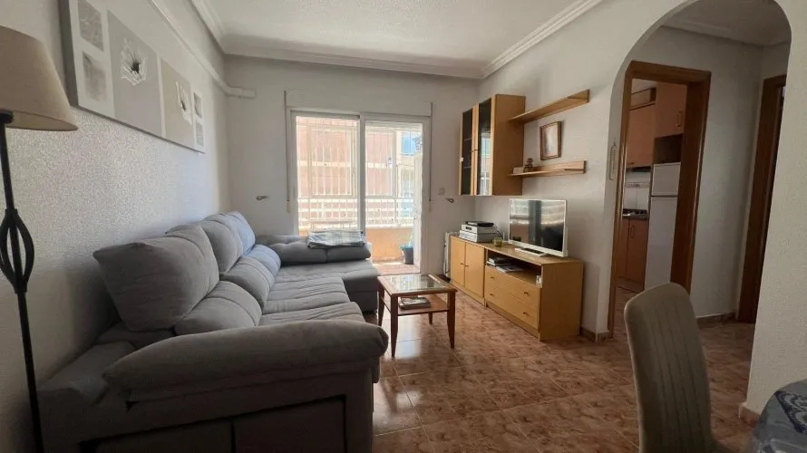 Apartamento de 2 dormitorios en Torrevieja, España No. 641 № 12