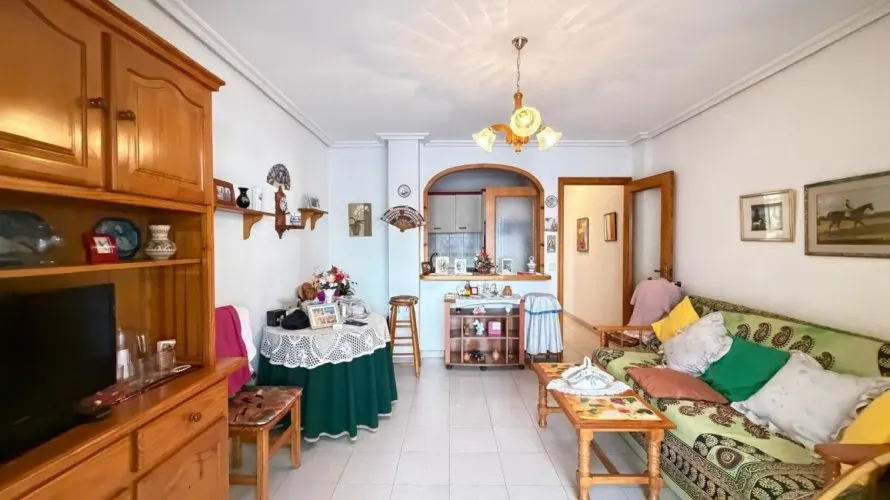 Apartamento de 1 dormitorio en Torrevieja, España No. 717 № 12