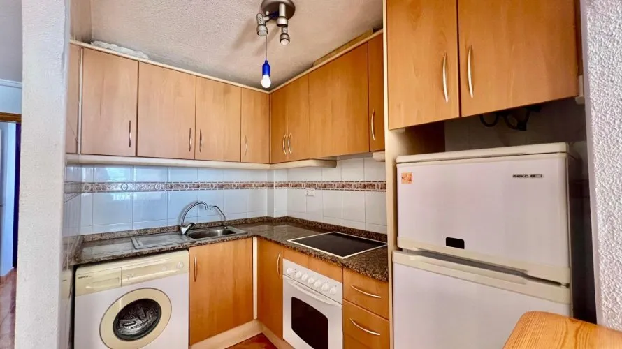 Apartamento de 1 dormitorio en Torrevieja, España No. 688 № 15