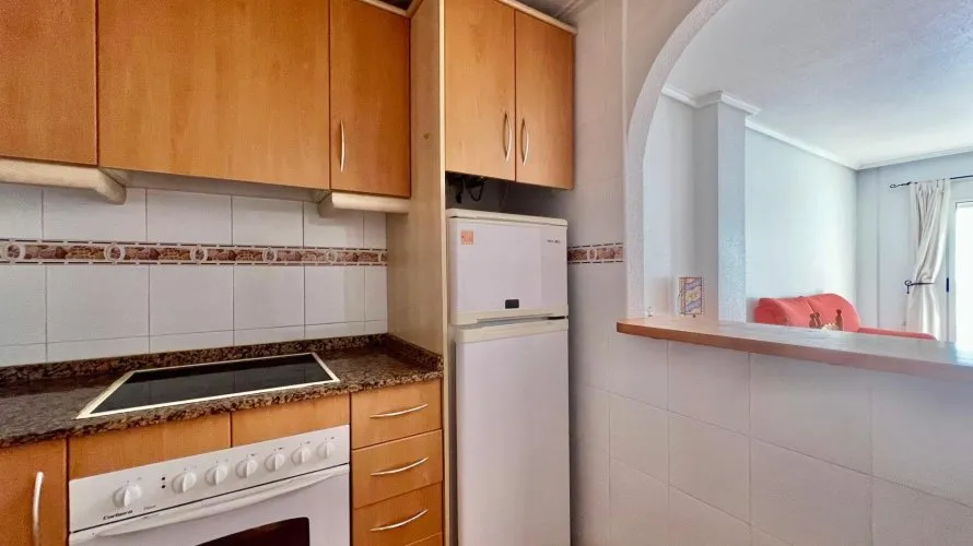 Apartamento de 1 dormitorio en Torrevieja, España No. 688 № 11