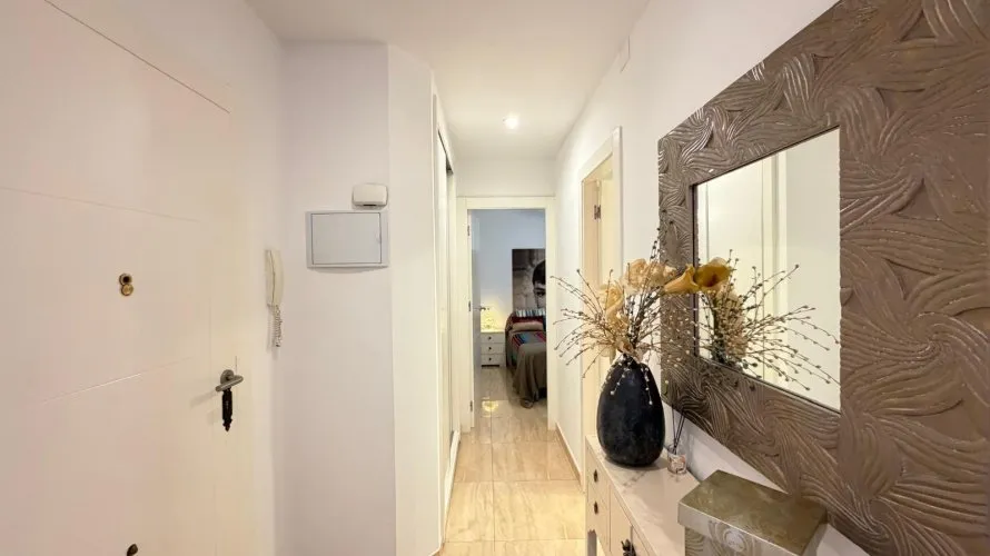 Apartamento de 2 dormitorios en Torrevieja, España No. 681 № 27