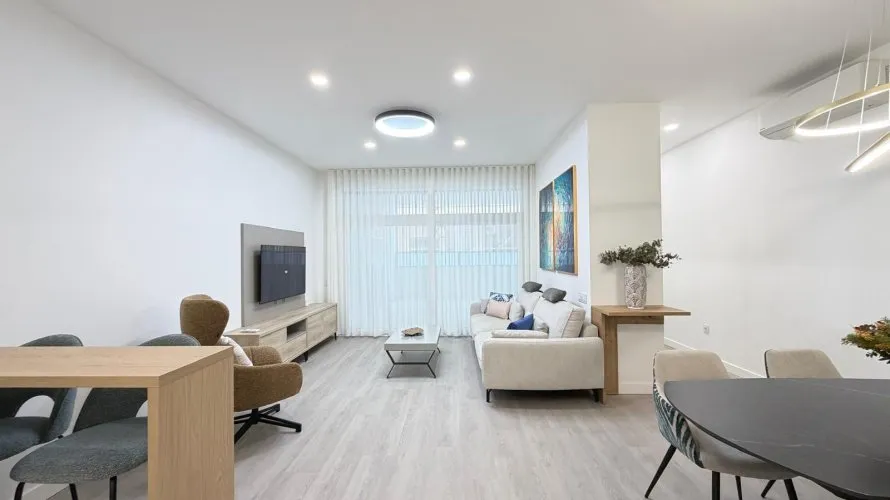 Apartamento de 2 dormitorios en Torrevieja, España No. 710 № 16