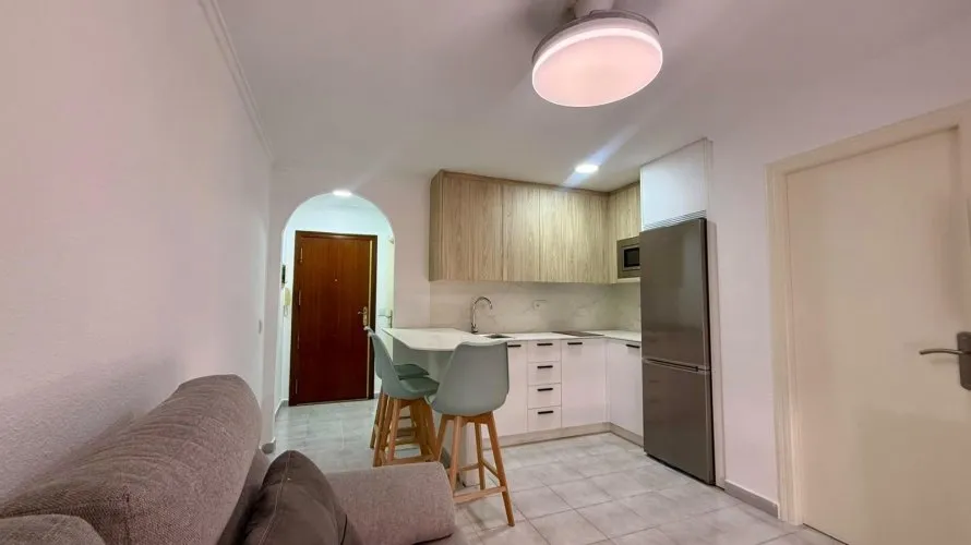 Apartamento de 1 dormitorio en Torrevieja, España No. 651 № 21
