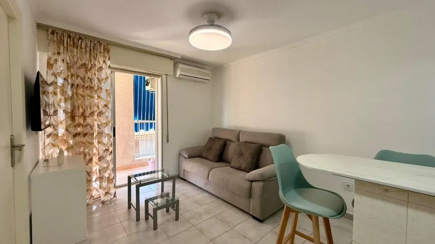 Apartamento de 1 dormitorio en Torrevieja, España No. 651 № 18