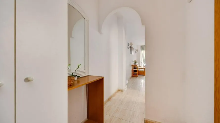 Apartamento de 1 dormitorio en Torrevieja, España No. 632 № 20