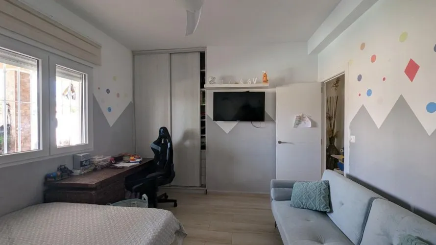 Apartamento de 3 dormitorios en Torrevieja, España No. 657 № 5