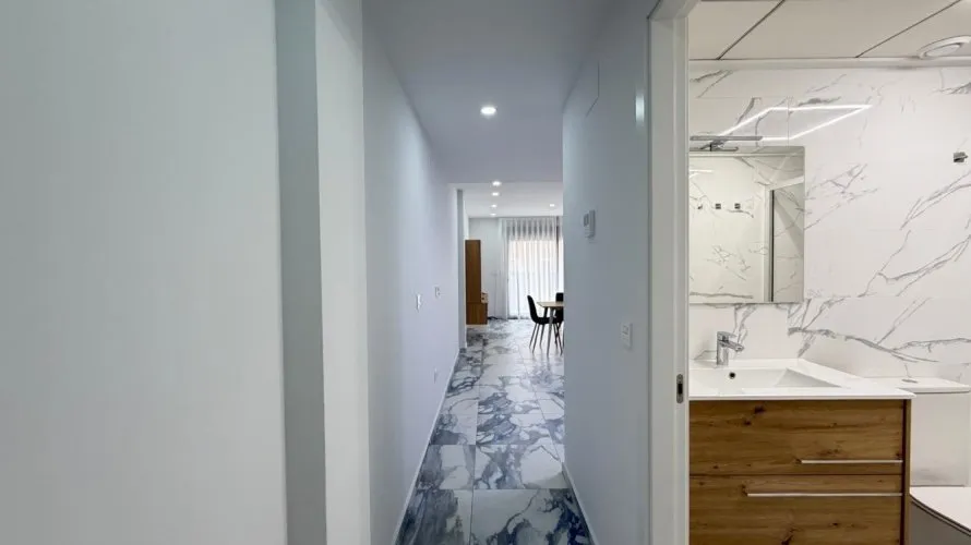 Apartamento de 3 dormitorios en Torrevieja, España No. 721 № 16