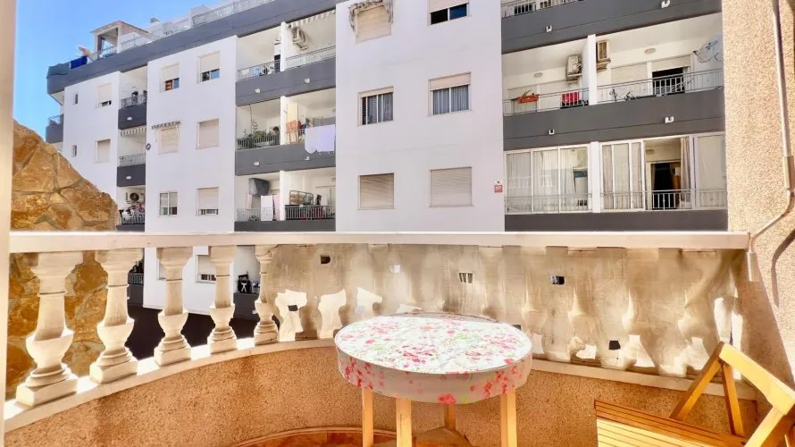 Apartamento de 1 dormitorio en Torrevieja, España No. 688 № 27