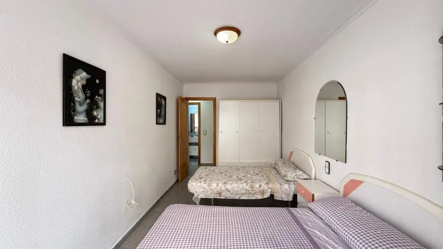 Apartamento de 2 dormitorios en Torrevieja, España No. 695 № 18