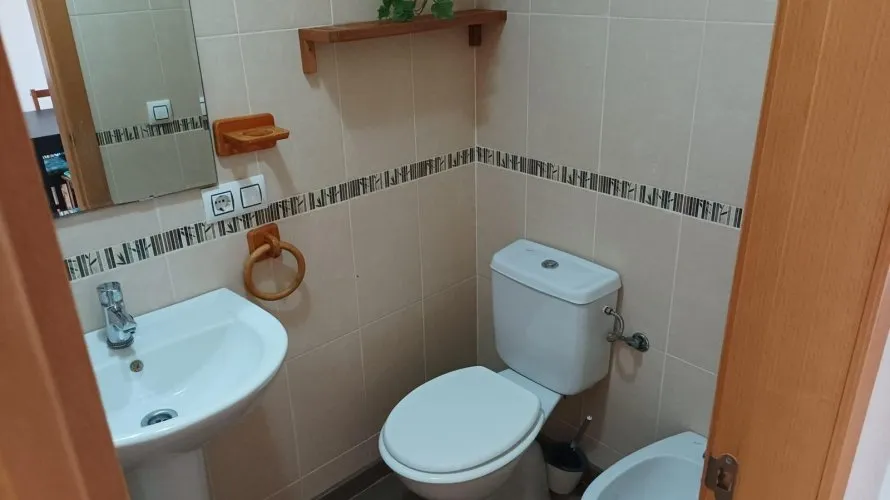 Apartamento de 2 dormitorios en Torrevieja, España No. 666 № 6