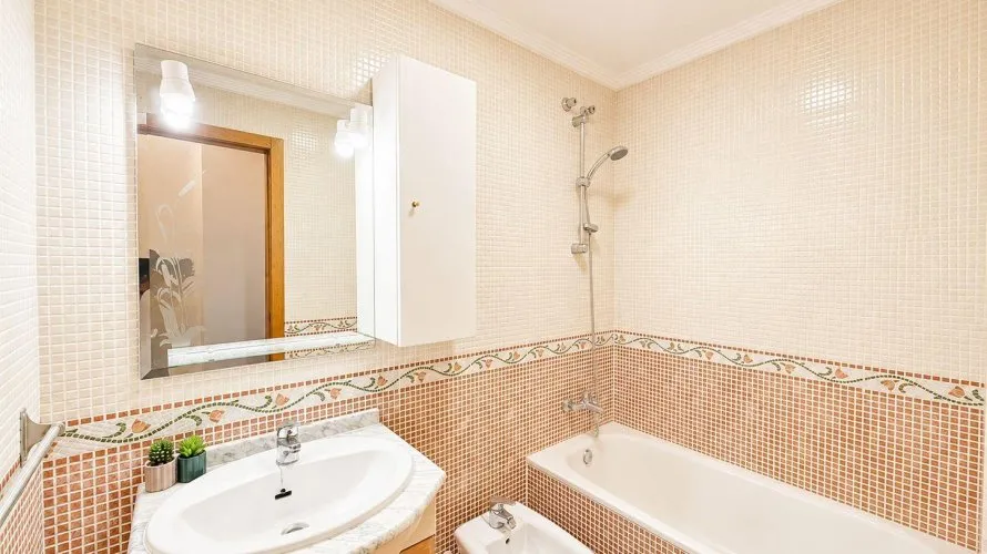 Parcela de 2 dormitorios en Torrevieja, España No. 654 № 4