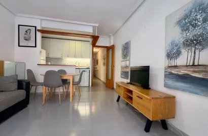 Apartamento de 1 dormitorio en Torrevieja, España No. 680