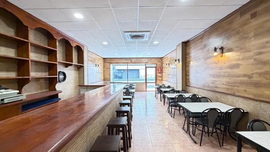 Propiedad comercial de 98m² en Torrevieja, España No. 694 № 16