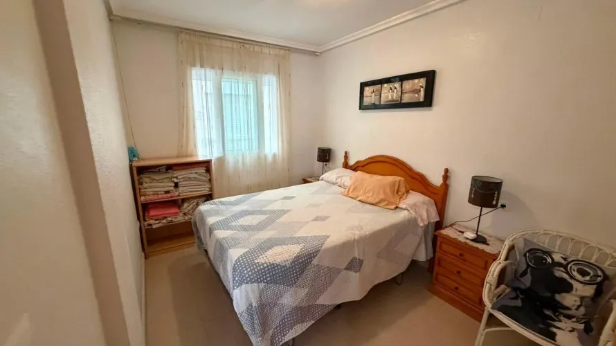 Apartamento de 1 dormitorio en Torrevieja, España No. 706