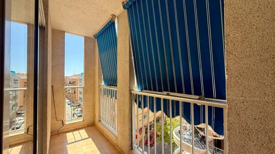 Apartamento de 1 dormitorio en Torrevieja, España No. 651 № 17