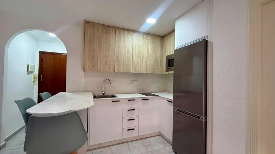 Apartamento de 1 dormitorio en Torrevieja, España No. 651 № 20