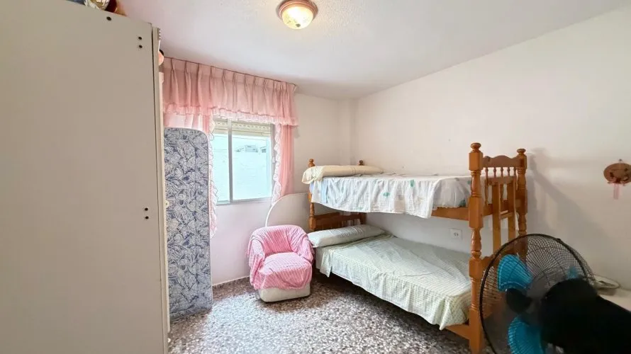 Apartamento de 3 dormitorios en Torrevieja, España No. 696 № 8