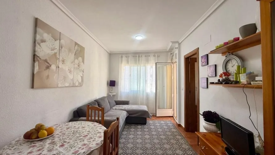 Apartamento de 1 dormitorio en Torrevieja, España No. 728 № 21