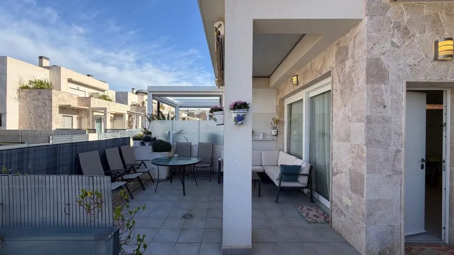 Сasa de 3 dormitorios en Torrevieja, España No. 711 № 13
