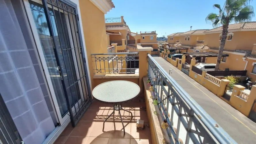 Dúplex de 83m² en Torrevieja, España No. 692 № 10
