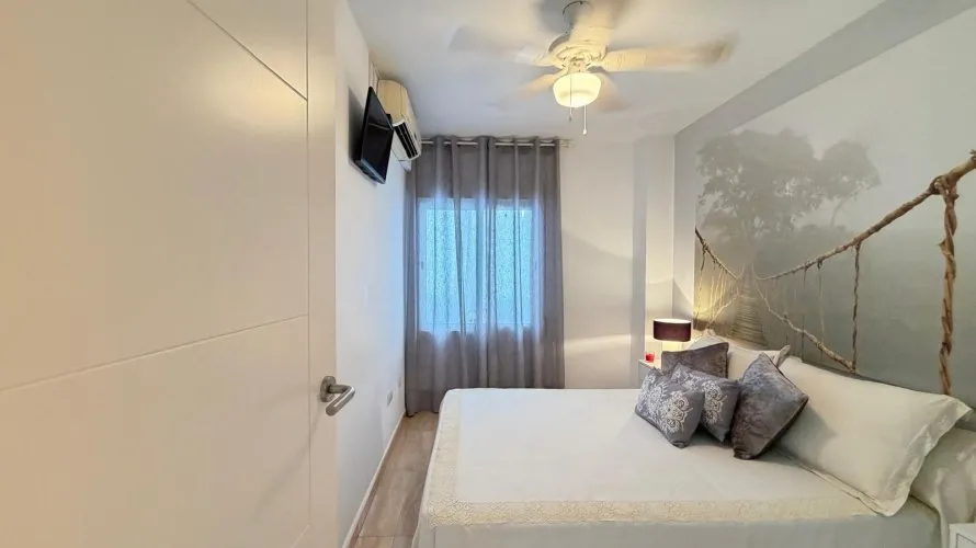 Apartamento de 2 dormitorios en Torrevieja, España No. 681 № 11
