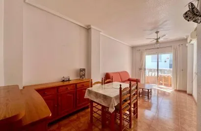 Apartamento de 1 dormitorio en Torrevieja, España No. 688