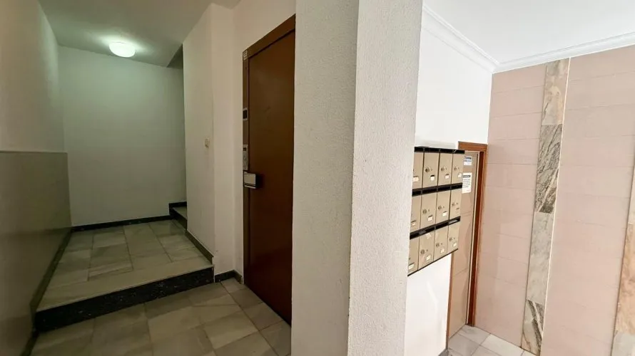 Apartamento de 1 dormitorio en Torrevieja, España No. 651 № 5