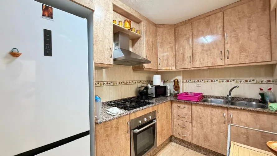Apartamento de 3 dormitorios en Torrevieja, España No. 696 № 20