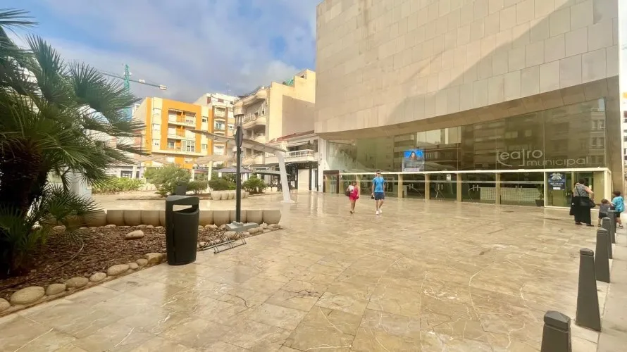 Apartamento de 3 dormitorios en Torrevieja, España No. 678 № 4