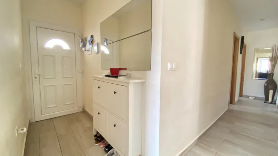 Apartamento de 3 dormitorios en Torrevieja, España No. 657 № 23