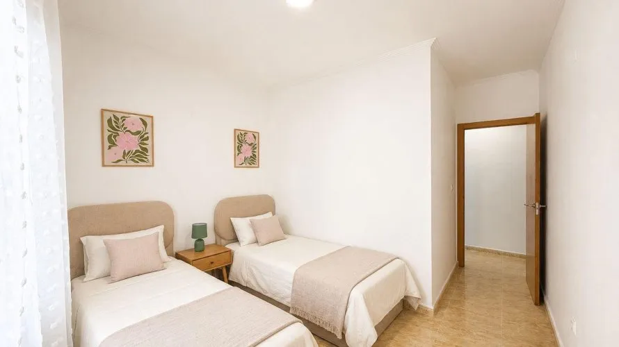 Parcela de 2 dormitorios en Torrevieja, España No. 654 № 5