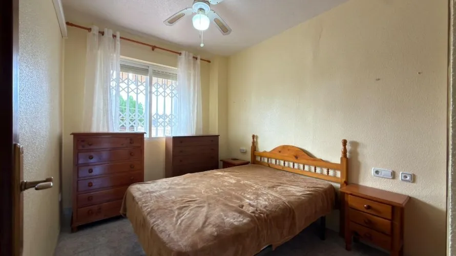 Bungalow de 1 dormitorio en Torrevieja, España No. 705 № 12