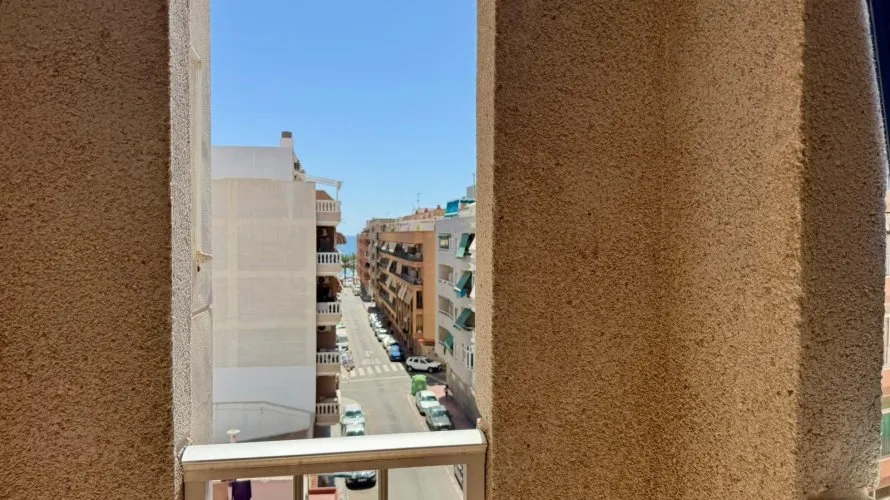 Apartamento de 1 dormitorio en Torrevieja, España No. 651 № 13