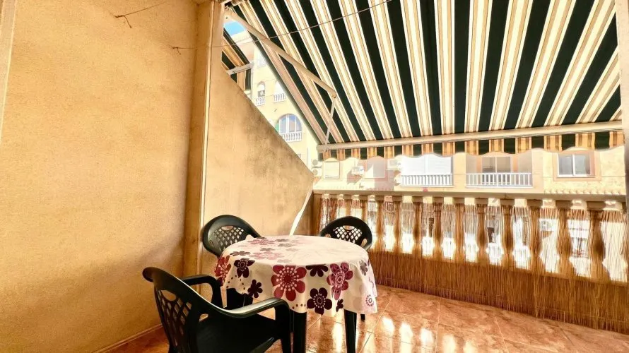 Apartamento de 1 dormitorio en Torrevieja, España No. 700 № 22
