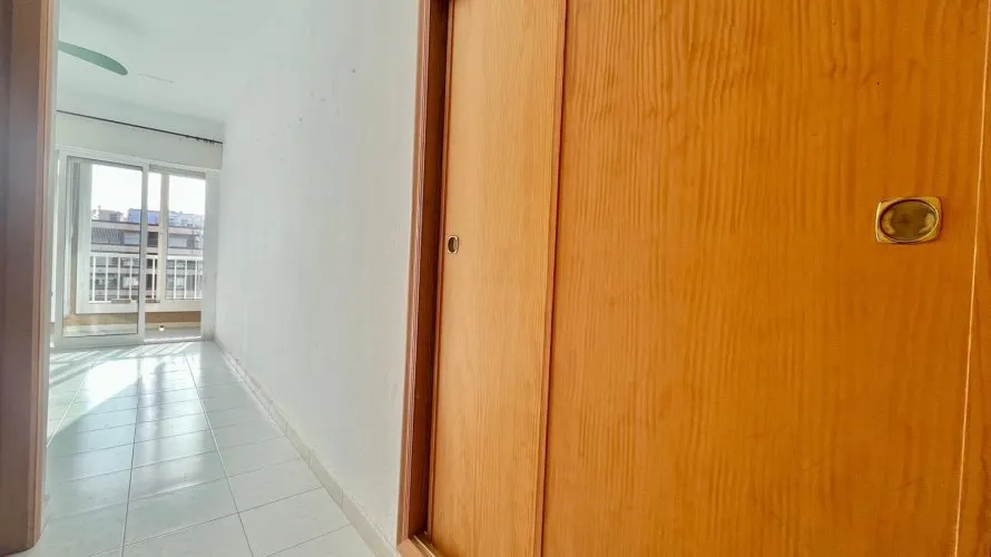 Apartamento de 3 dormitorios en Torrevieja, España No. 678 № 18